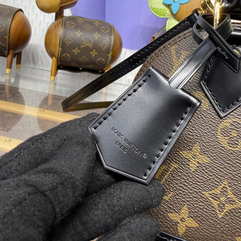 LV M53152 Louis Vuitton Alma BB Monogram N41221 Bag with Black
