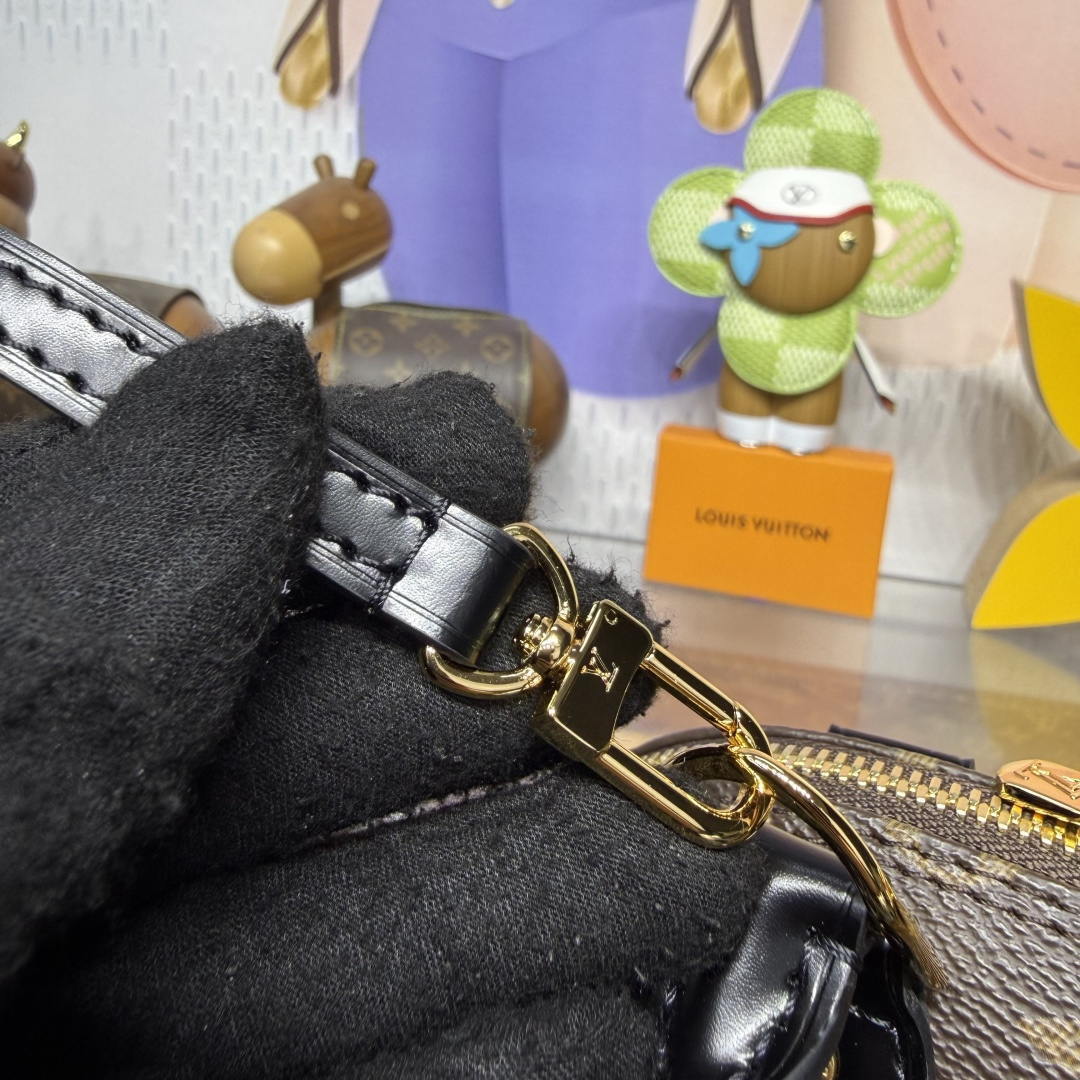 LV M53152 Louis Vuitton Alma BB Monogram N41221 Bag with Black