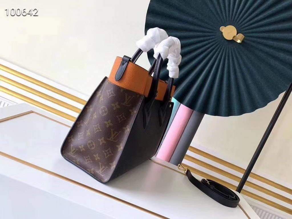 LV M53823 Louis Vuitton M55302 on My Side High end Leathers Tote Bag Black