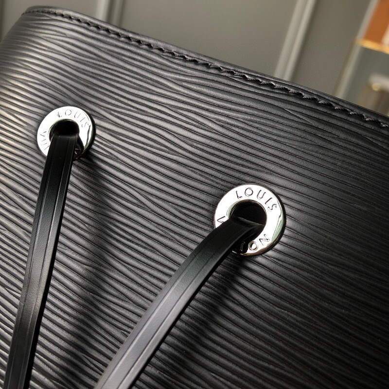 LV M54366 Louis Vuitton N¨¦ONO¨¦ MM Epi Bag Black
