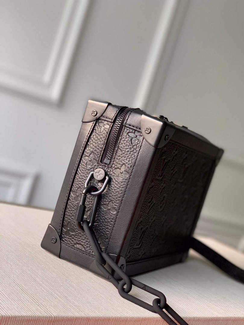 LV M55700 Louis Vuitton Soft Trunk Bag Black - Default Title - View 2
