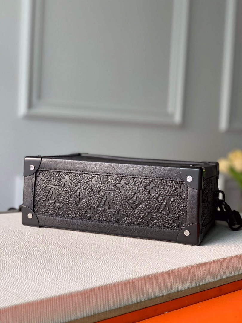 LV M55700 Louis Vuitton Soft Trunk Bag Black - Default Title - View 3