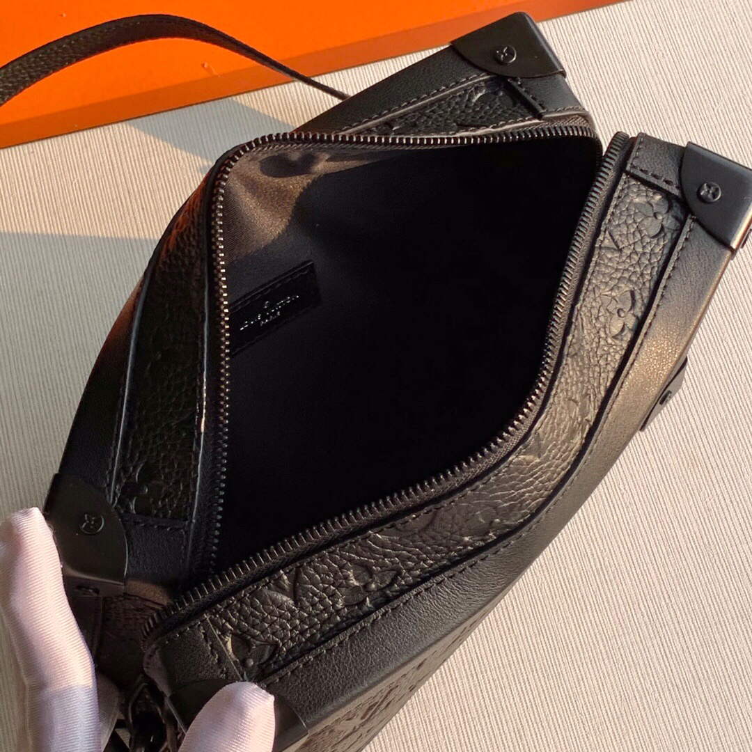LV M55700 Louis Vuitton Soft Trunk Bag Black - Default Title - View 4