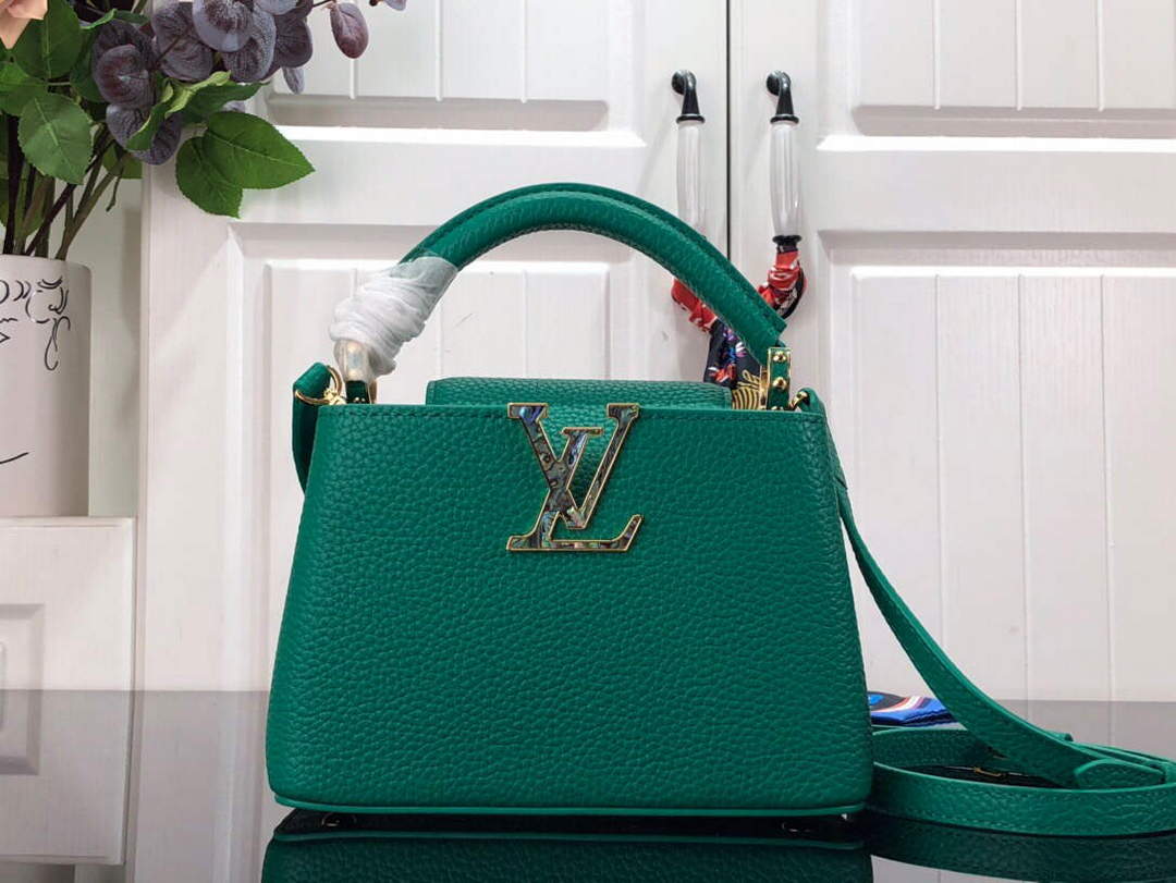 LV M56071 Louis Vuitton Capucines Mini Handbag Green - Default Title - View 1
