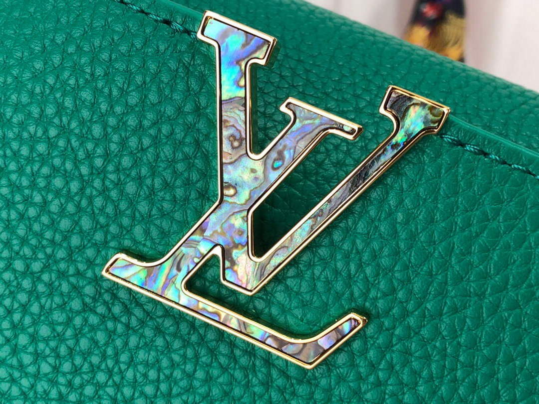LV M56071 Louis Vuitton Capucines Mini Handbag Green - Default Title - View 5