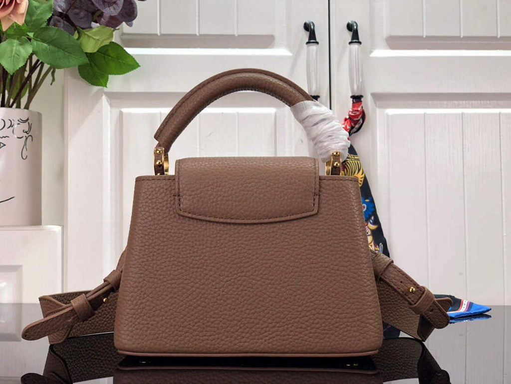 LV M56071 Louis Vuitton Capucines Mini Handbag Light brown