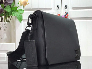 LV M57080 Louis Vuitton Messenger Bag Black - Default Title - View 2