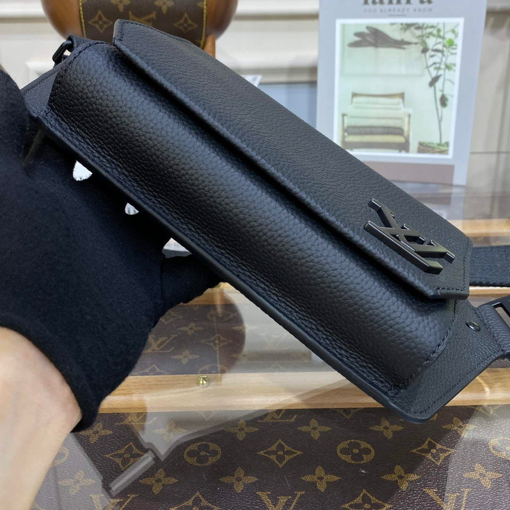 LV M57081 Louis Vuitton Takeoff Slingbag Black