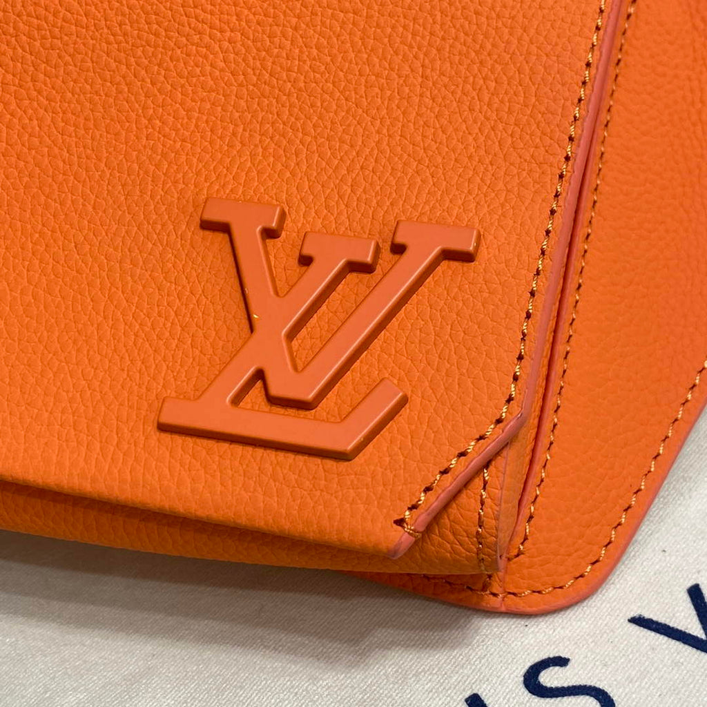 LV M57081 Louis Vuitton Takeoff Slingbag Orange