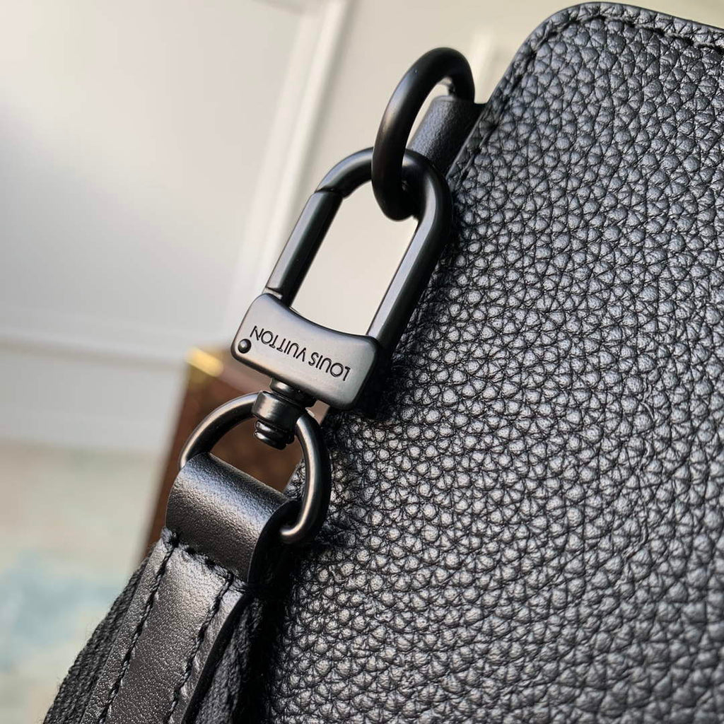 LV M57089 Louis Vuitton Phone Pouch Black
