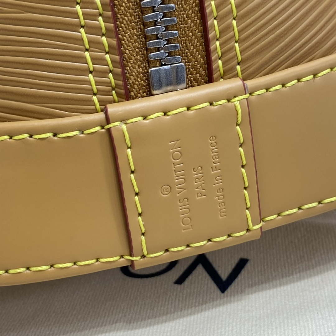 LV M57540 Louis Vuitton Alma BB Epi Handbag Caramel - Default Title - View 9