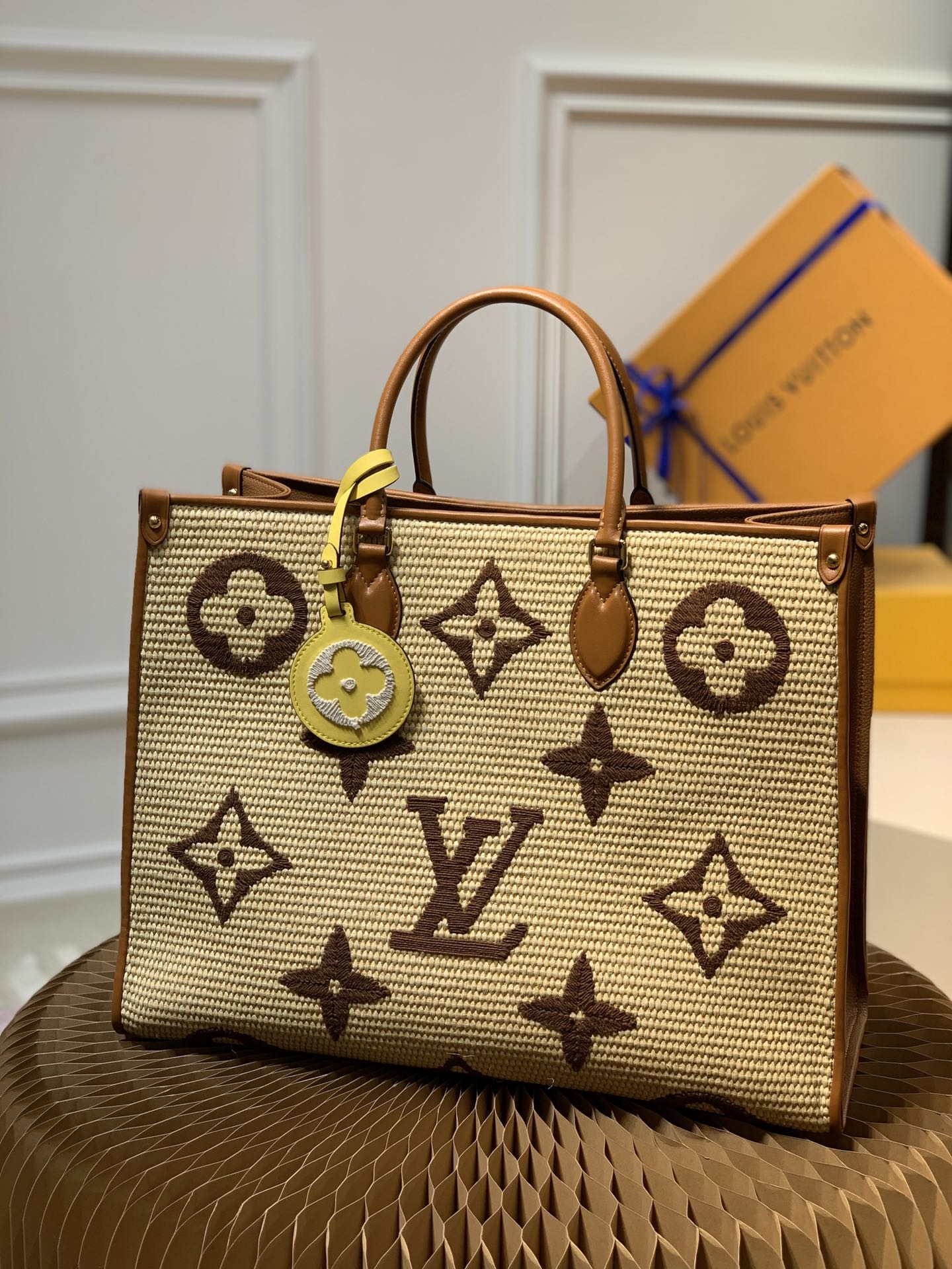 LV M57644 Louis Vuitton Onthego GM Tote Bag Tan - Default Title - View 1