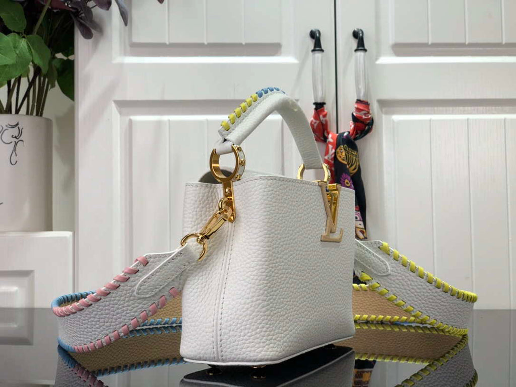 LV M57671 Louis Vuitton Capucines MM Handbag White