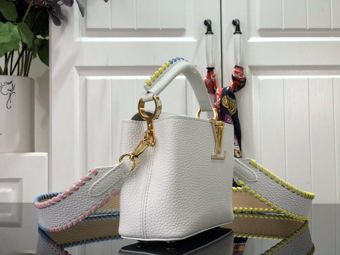 LV M57671 Louis Vuitton Capucines MM Handbag White - Default Title - View 2