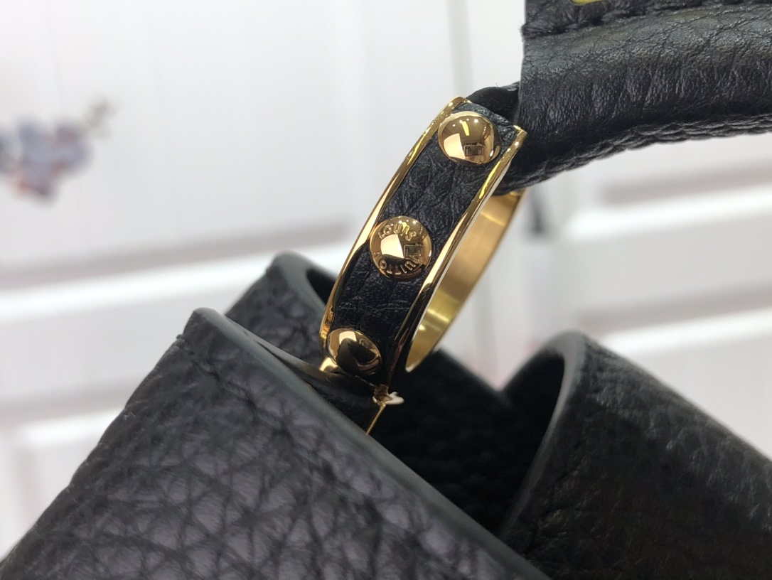 LV M57671 Louis Vuitton Capucines MM Handbag Black - Default Title - View 5