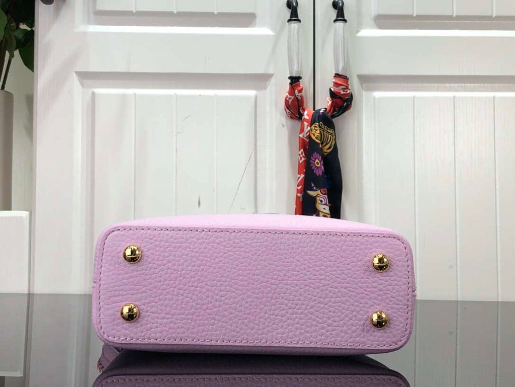 LV M57671 Louis Vuitton Capucines MM Handbag Pink
