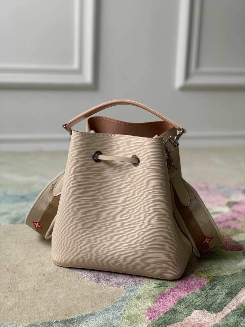 LV M57693 Louis Vuitton N¨¦oNo¨¦ BB Bucket Bag M57706 M57691 Quartz White