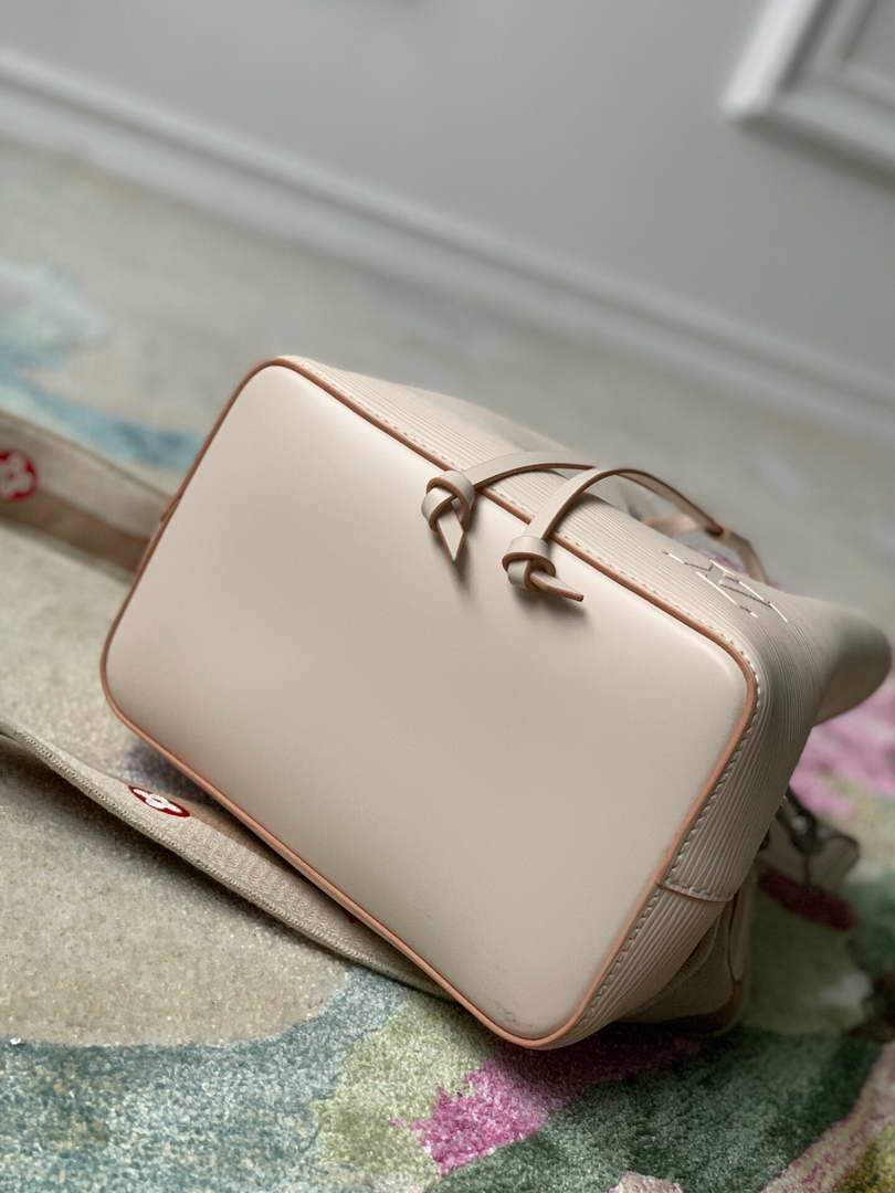 LV M57693 Louis Vuitton N¨¦oNo¨¦ BB Bucket Bag M57706 M57691 Quartz White