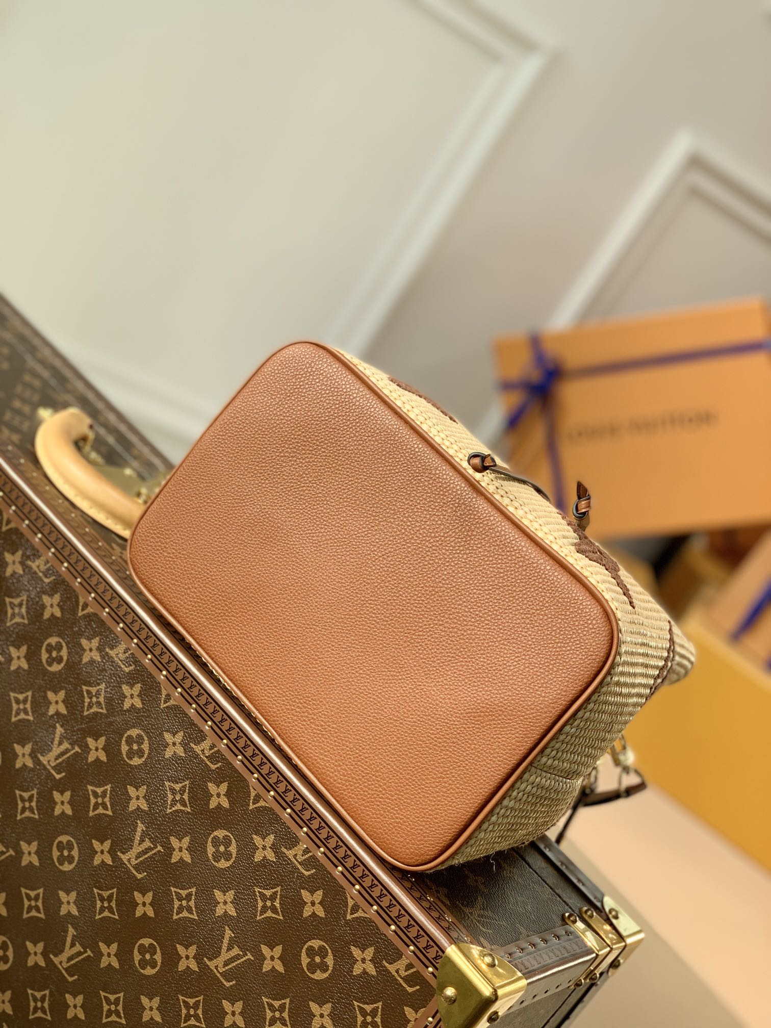LV M57704 Louis Vuitton N¨¦ONO¨¦ MM Bag Apricot - Default Title - View 4