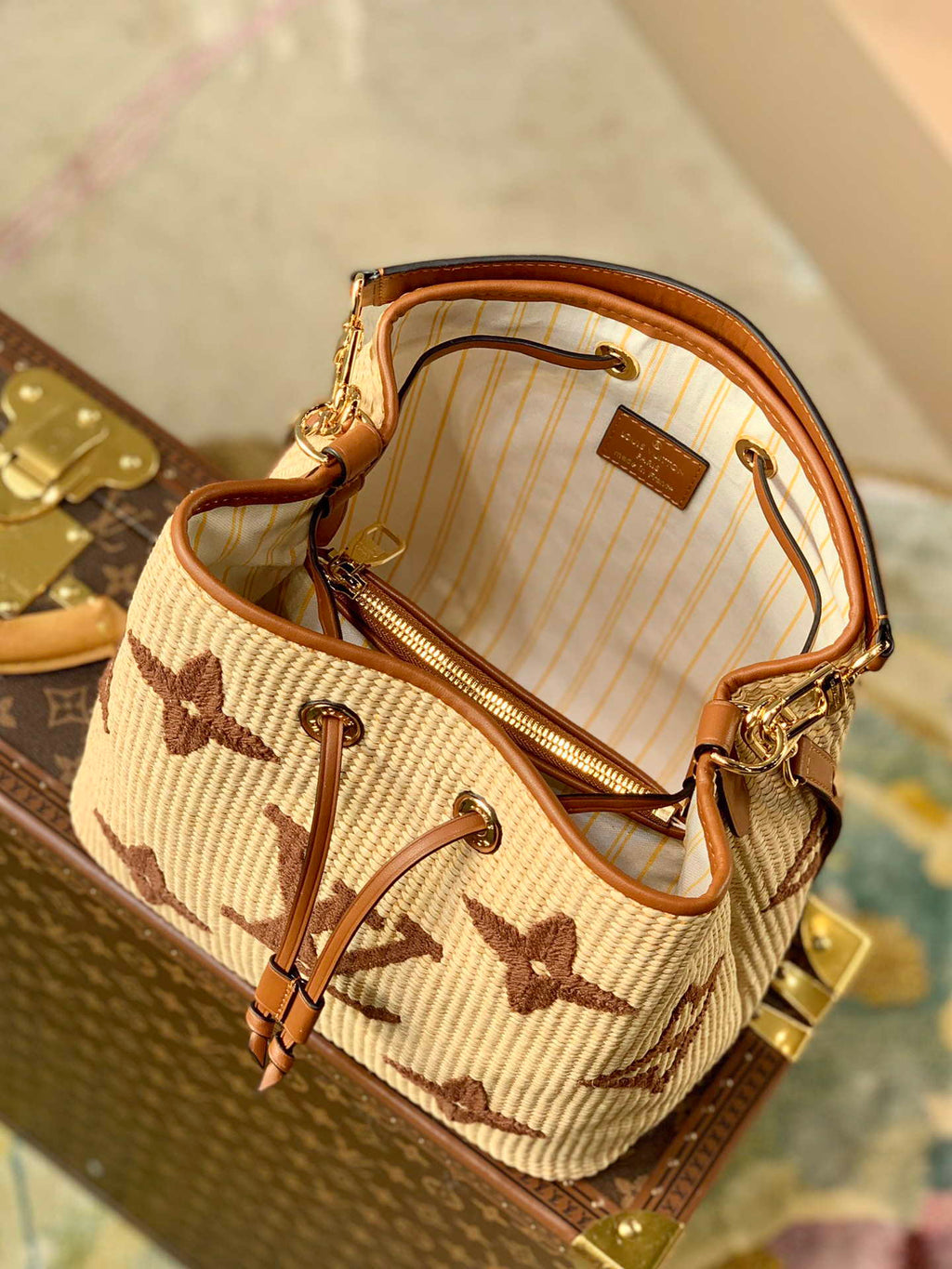 LV M57704 Louis Vuitton N¨¦ONO¨¦ MM Bag Apricot