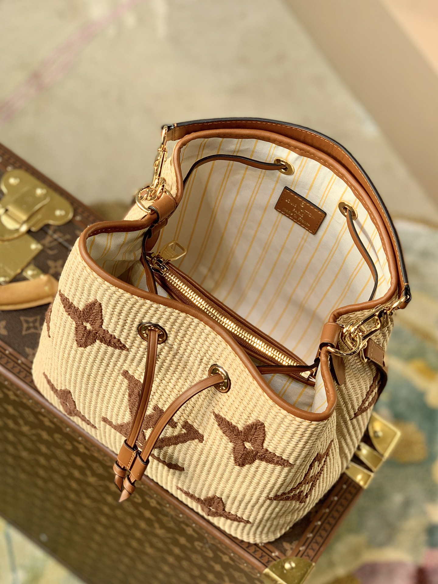 LV M57704 Louis Vuitton N¨¦ONO¨¦ MM Bag Apricot - Default Title - View 8