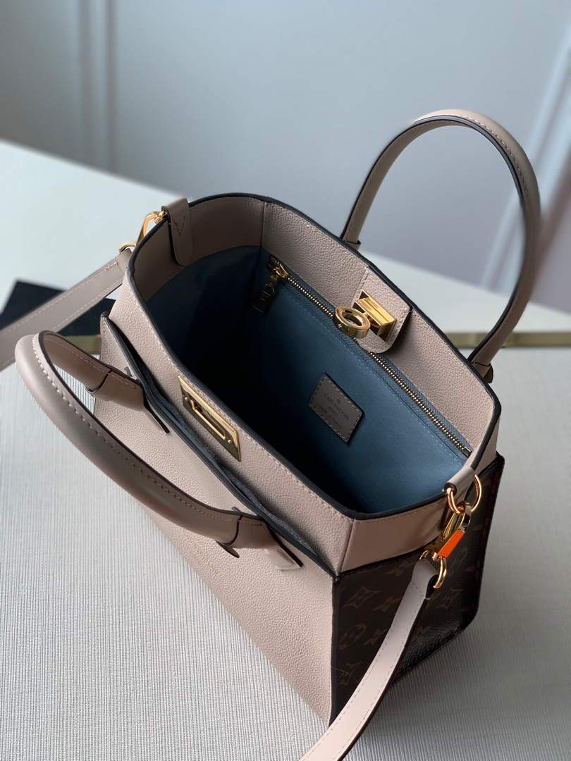LV M57729 Louis Vuitton On My Side PM Tote Bag M57728 Greige