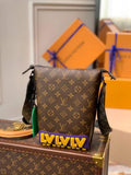 LV M57966 Louis Vuitton Cruiser Messenger Bag Monogram