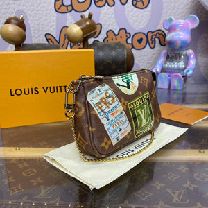 LV M58009 Louis Vuitton Mini Pochette Accessoires Monogram Canvas - Default Title - View 3