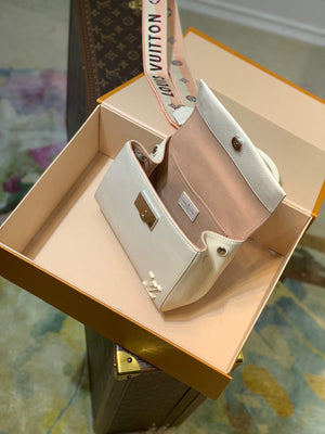 LV M58928 Louis Vuitton Cluny Mini Handbag Quartz - Default Title - View 8
