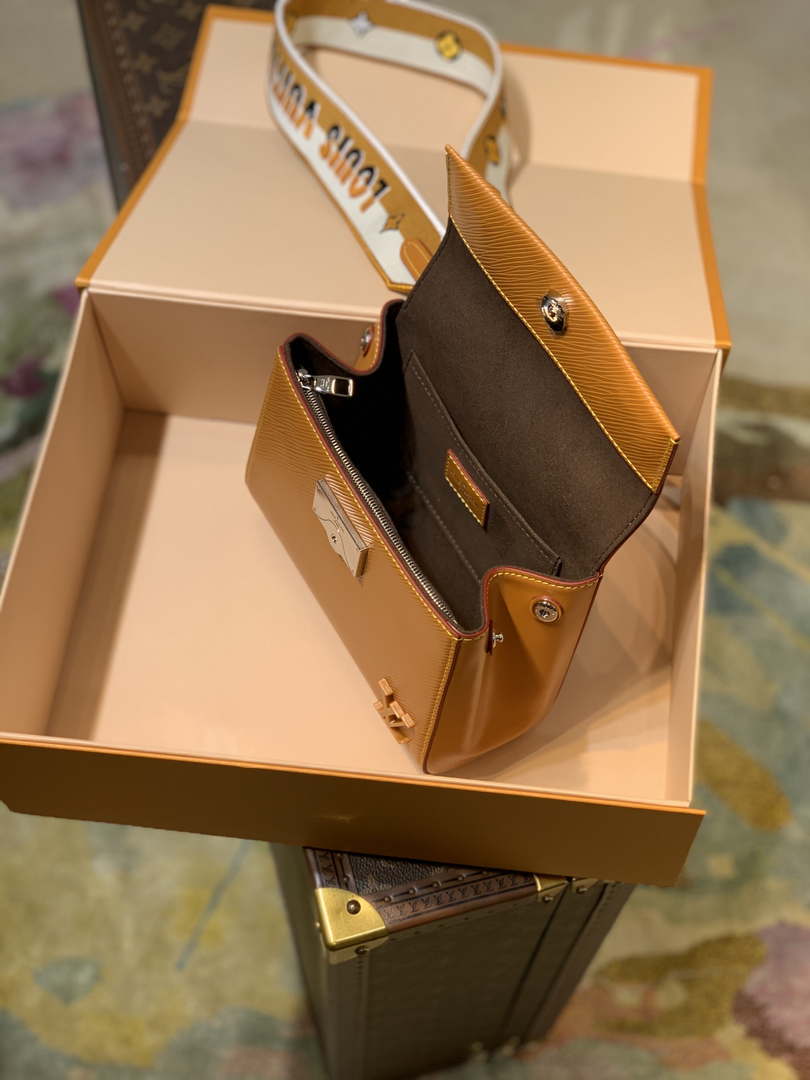 LV M58931 Louis Vuitton Cluny Mini Epi Handbag Gold Miel - Default Title - View 8