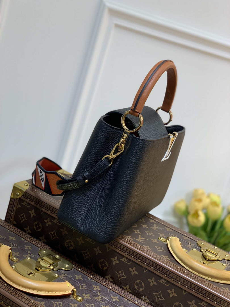 LV M59021 Louis Vuitton Capucines MM Handbag Black - Default Title - View 3