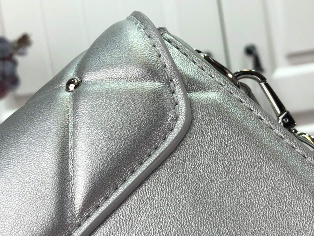 LV M59031 Louis Vuitton Twist PM High End Leathers - Default Title - View 6