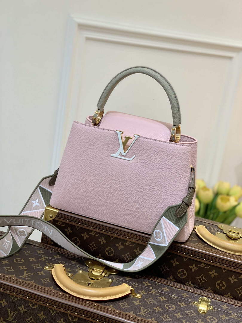 LV M59060 Louis Vuitton Capucines MM Handbag Rose Beige - Default Title - View 1