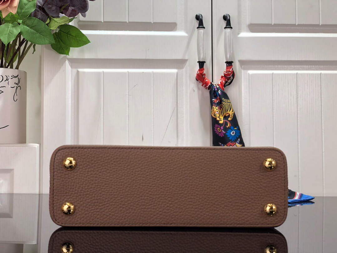 LV M59066 Louis Vuitton Capucines BB Handbag Light Brown - Default Title - View 4