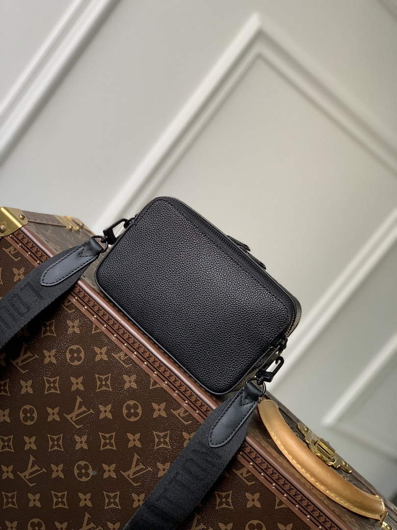 LV M59161 Louis Vuitton Alpha Wearable Wallet Black