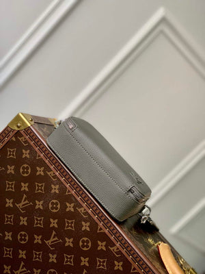 LV M59161 Louis Vuitton Alpha Wearable Wallet Green - Default Title - View 4