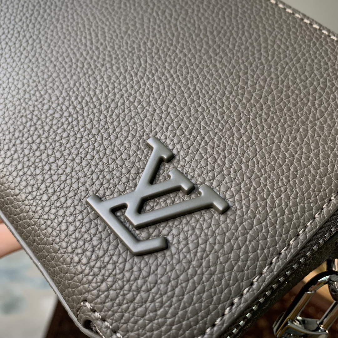 LV M59161 Louis Vuitton Alpha Wearable Wallet Green - Default Title - View 5