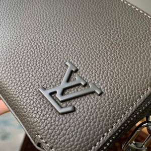 LV M59161 Louis Vuitton Alpha Wearable Wallet Green - Default Title - View 5