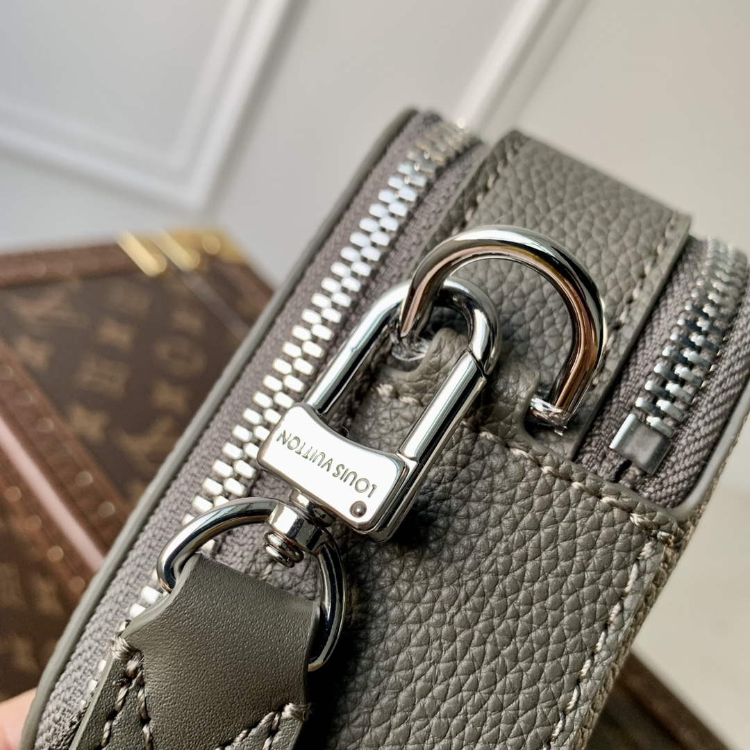 LV M59161 Louis Vuitton Alpha Wearable Wallet Green