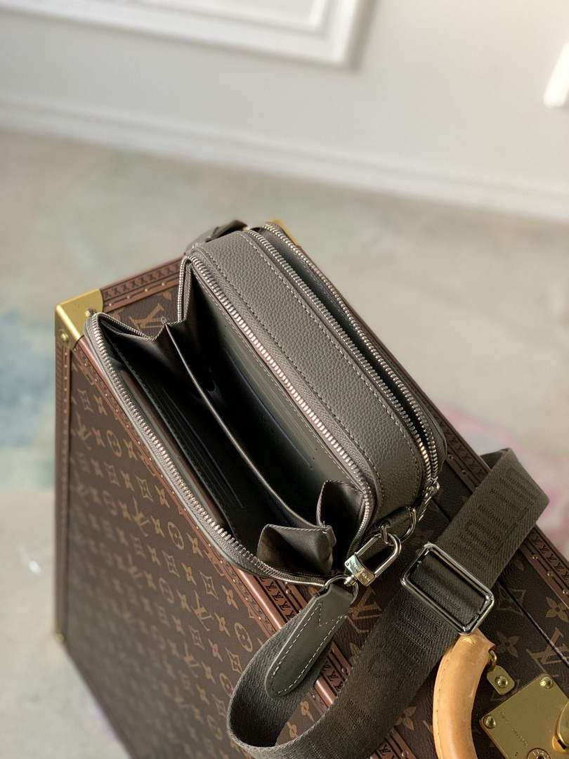 LV M59161 Louis Vuitton Alpha Wearable Wallet Green - Default Title - View 8
