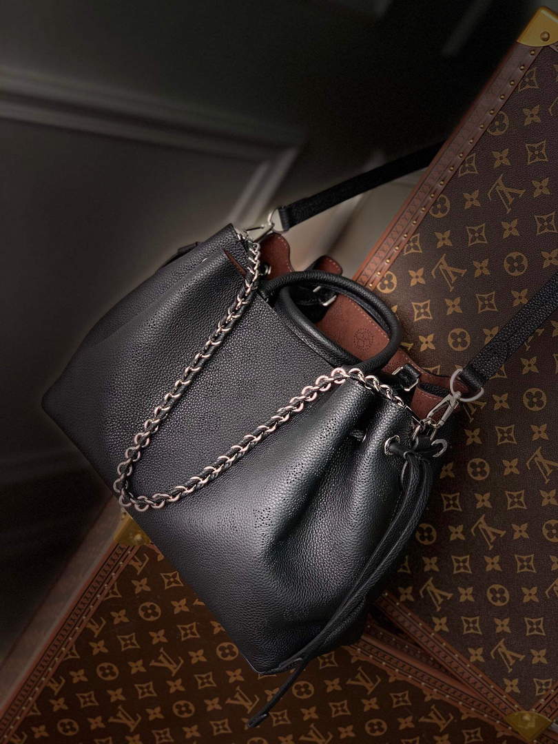 LV M59200 Louis Vuitton Bella Tote Mahina Black - Default Title - View 2