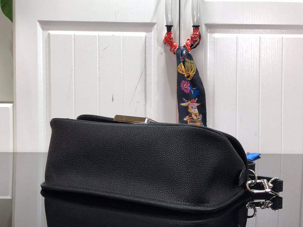 LV M59386 Louis Vuitton Buci Crossbody Bag M59457 Black