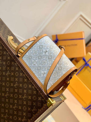 LV M59480 Louis Vuitton Dauphine Mini Bag Monogram White - Default Title - View 2