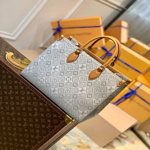 LV M59614 Louis Vuitton Onthego MM Tote Bag - Default Title - View 1