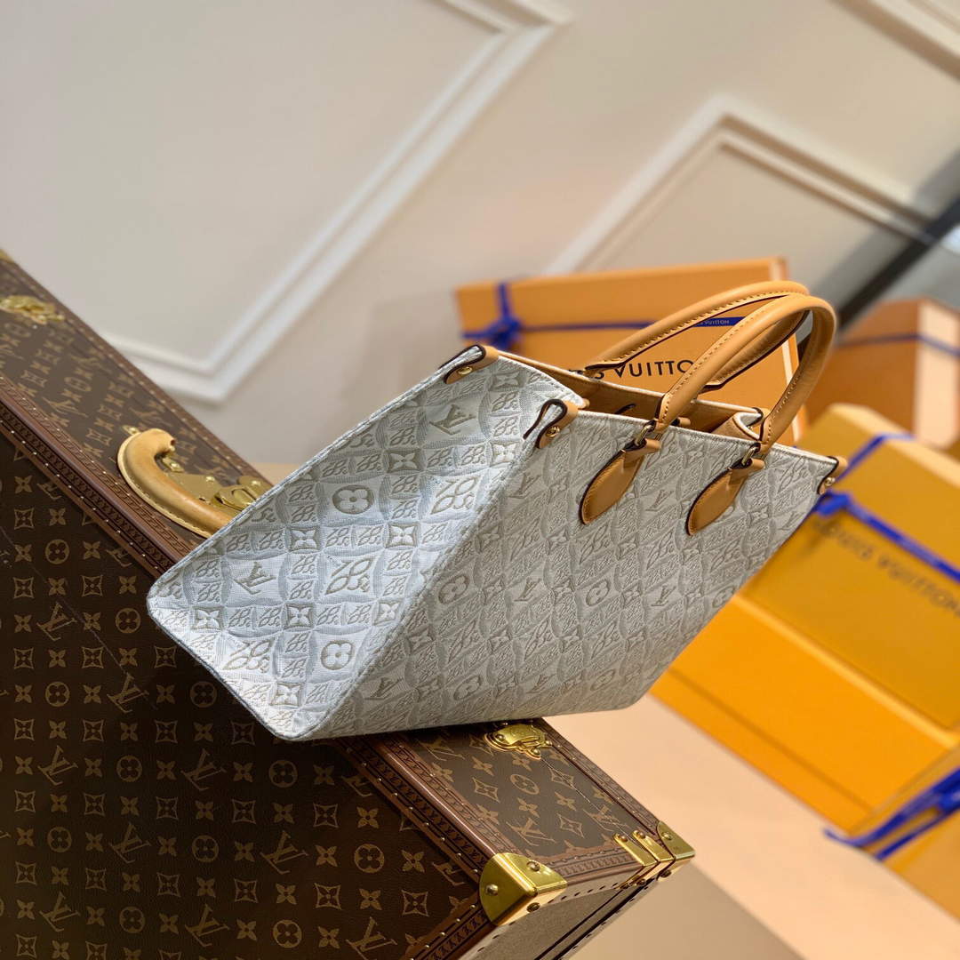 LV M59614 Louis Vuitton Onthego MM Tote Bag - Default Title - View 2