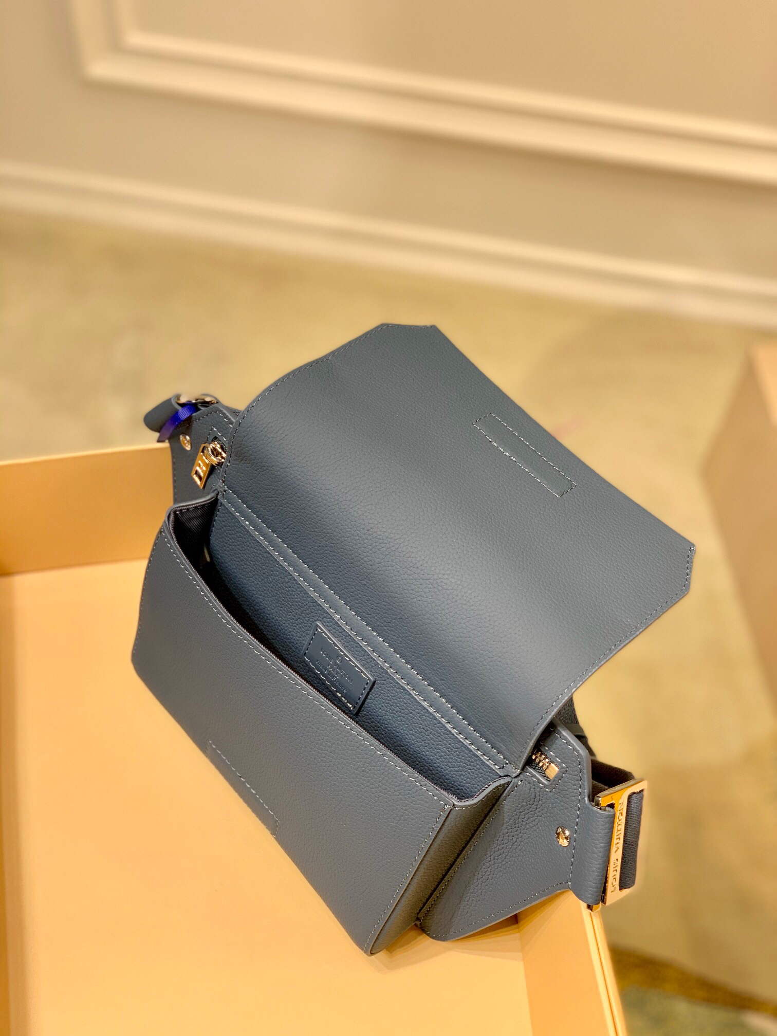 LV M59625 Louis Vuitton New Sling Bag Blue - Default Title - View 8