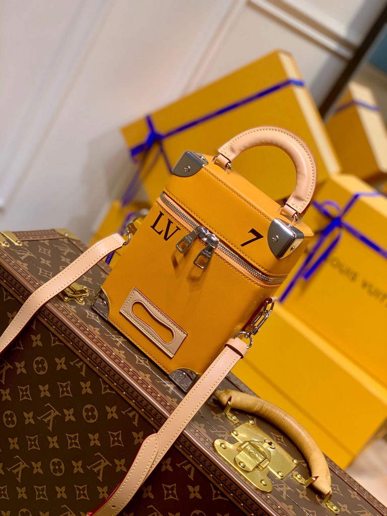 LV M59666 Louis Vuitton Vertical Box Trunk yellow - Default Title - View 1