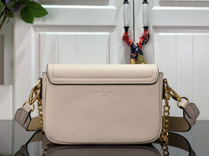 LV M59733 Louis Vuitton Lockme Tender Quartz White - Default Title - View 3