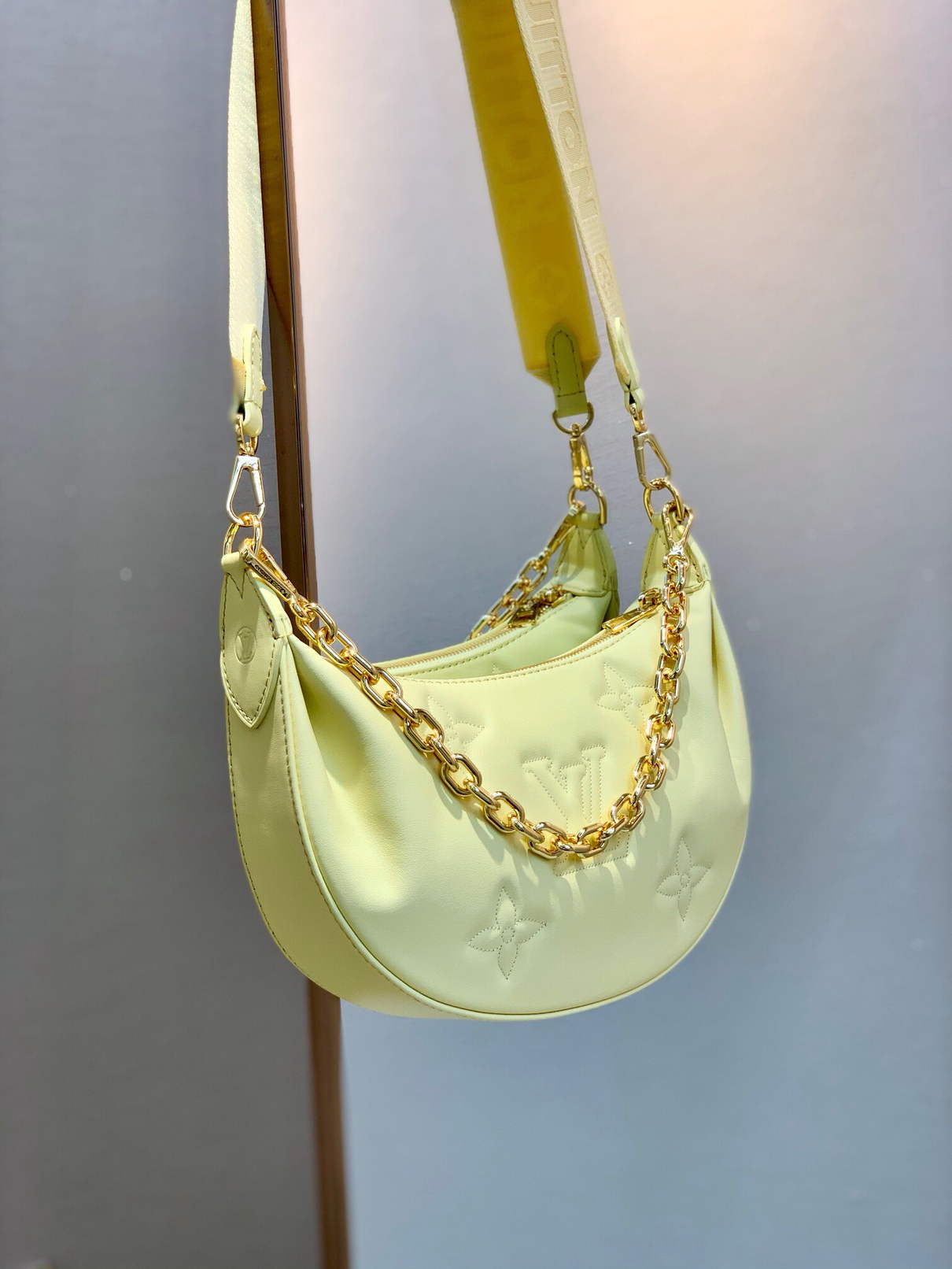 LV M59823 Louis Vuitton Over The Moon Bag Banana Yellow - Default Title - View 3