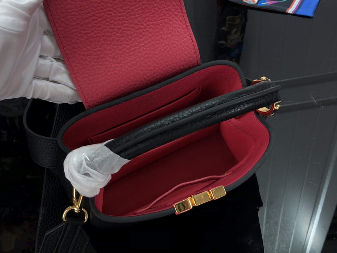 LV M59882 Louis Vuitton Capucines Mini BB Handbag Black - Default Title - View 8
